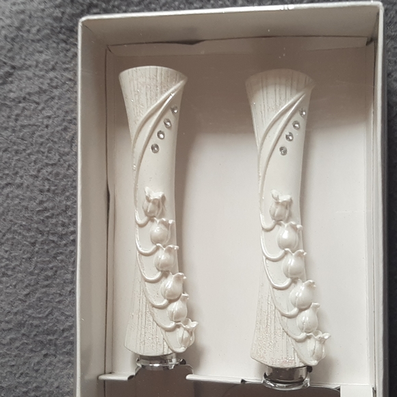 Wedding Cake Cutting Set Lilly of the Valley New - Picture 2 of 2